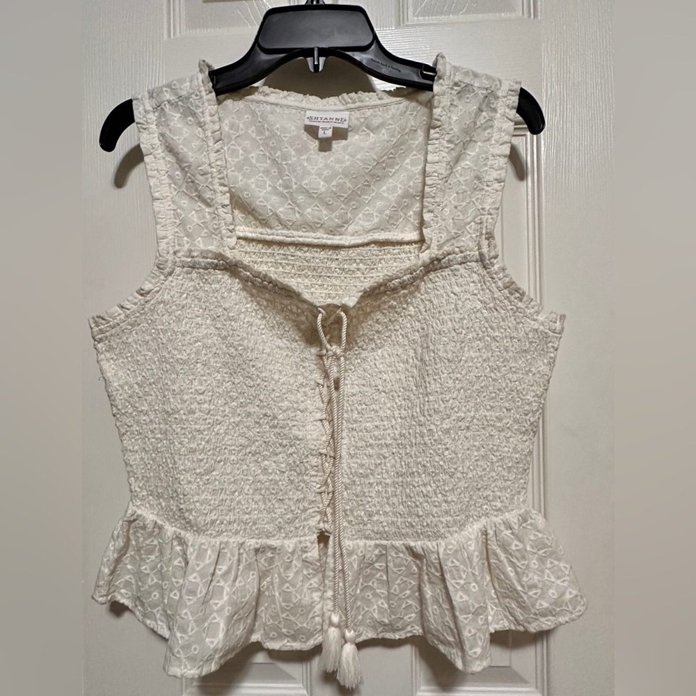SHYANNE - Size Large - Dressy Tank